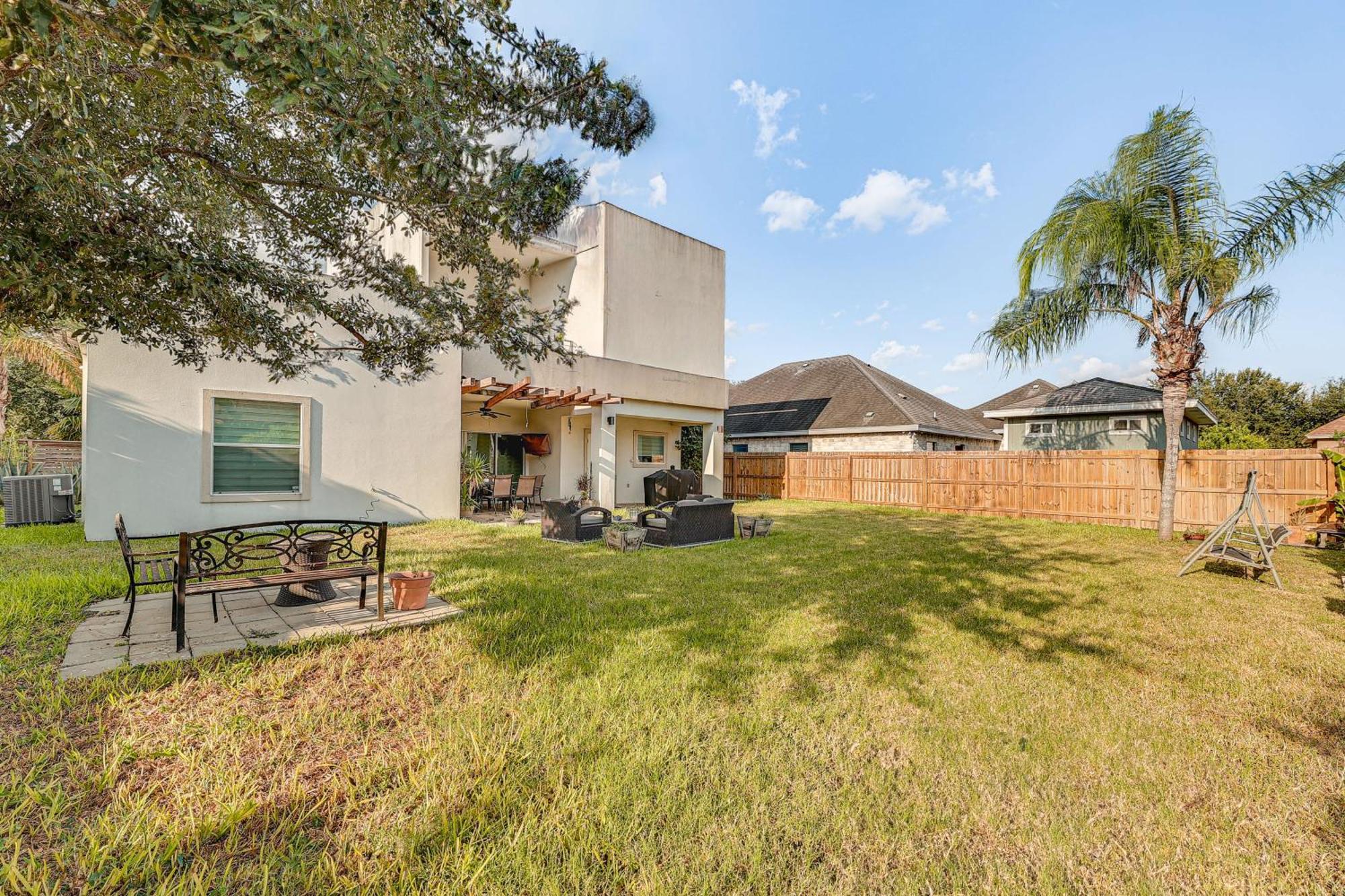 Colorful Mcallen Home With Covered Patio Exterior photo