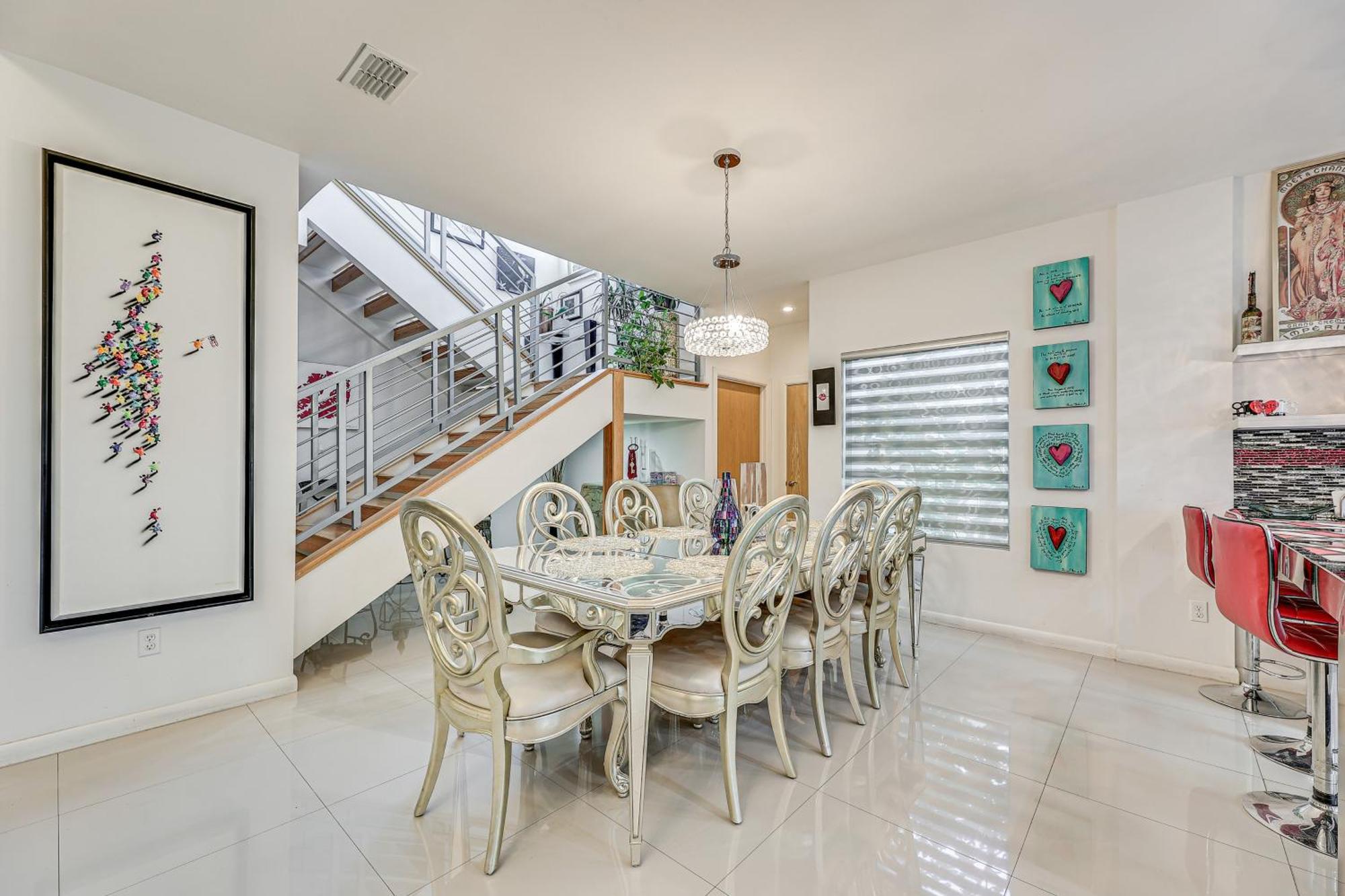 Colorful Mcallen Home With Covered Patio Exterior photo