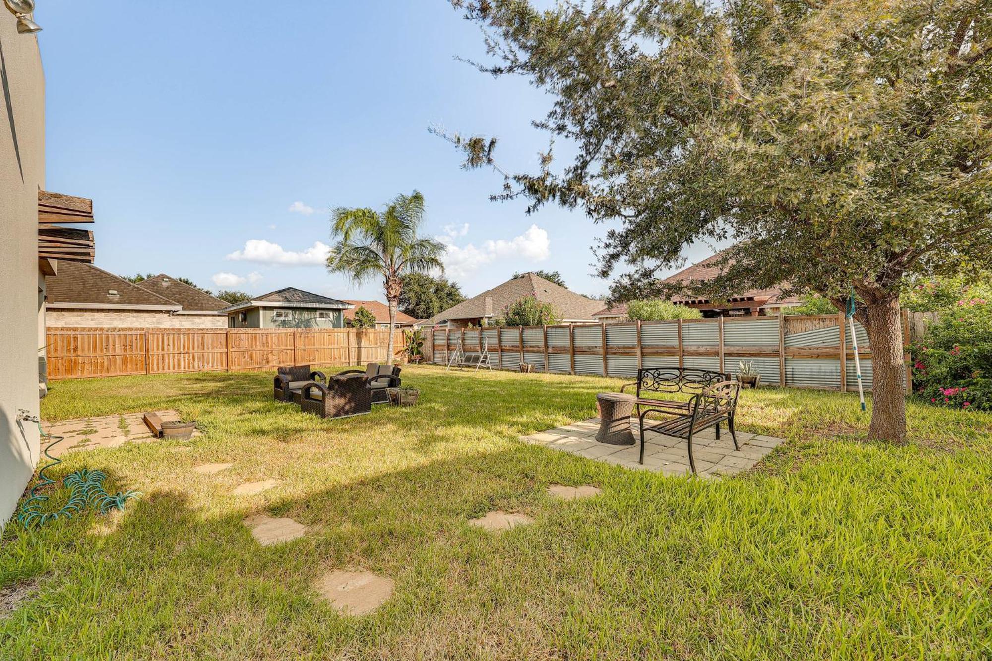 Colorful Mcallen Home With Covered Patio Exterior photo